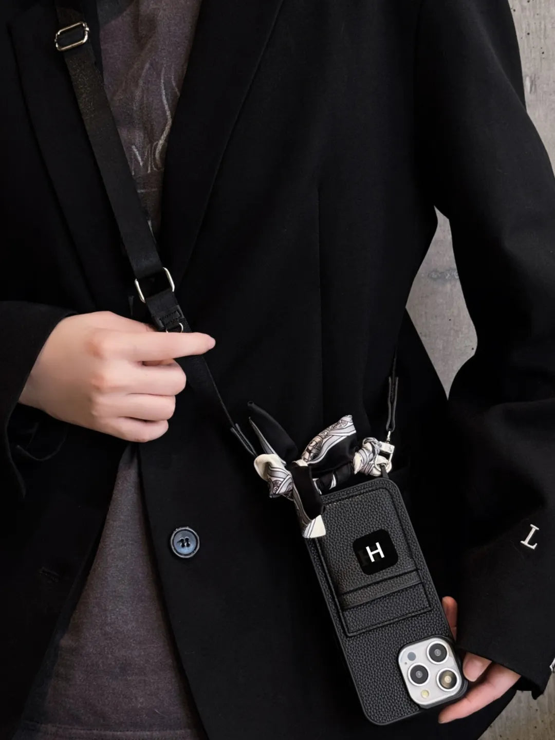 Corven Scarf Case
