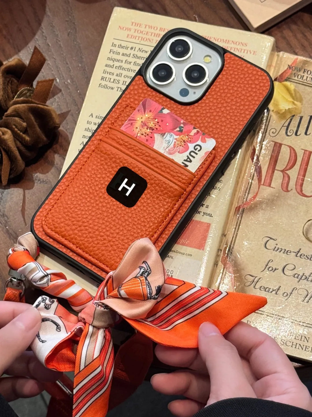 Corven Scarf Case