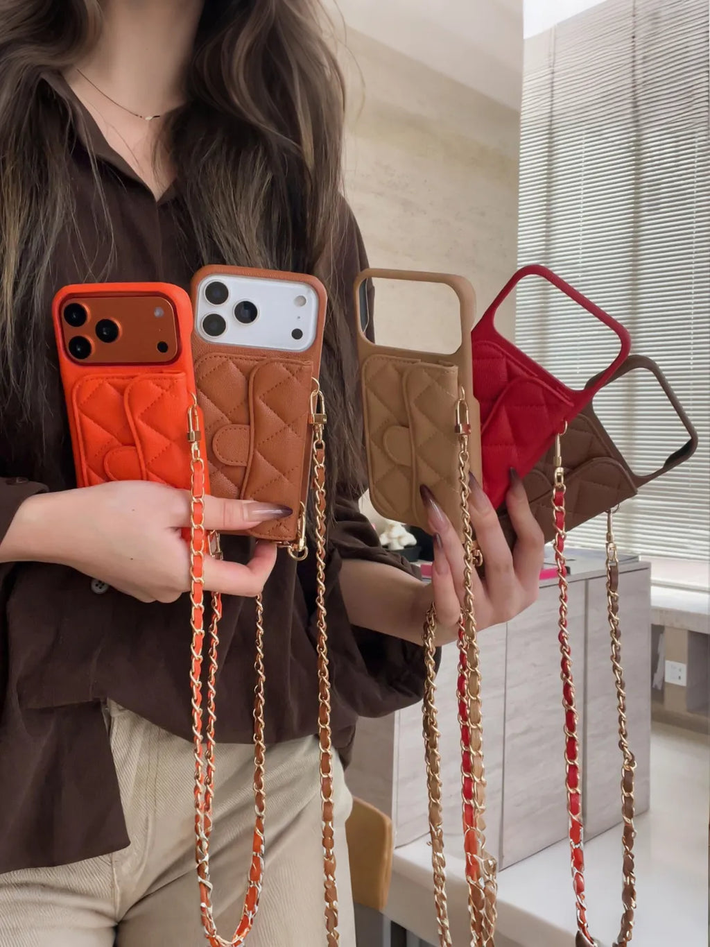 L'Enveloppe Crossbody