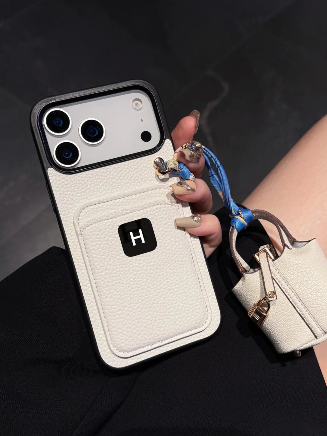 Rivelle Pocket Case