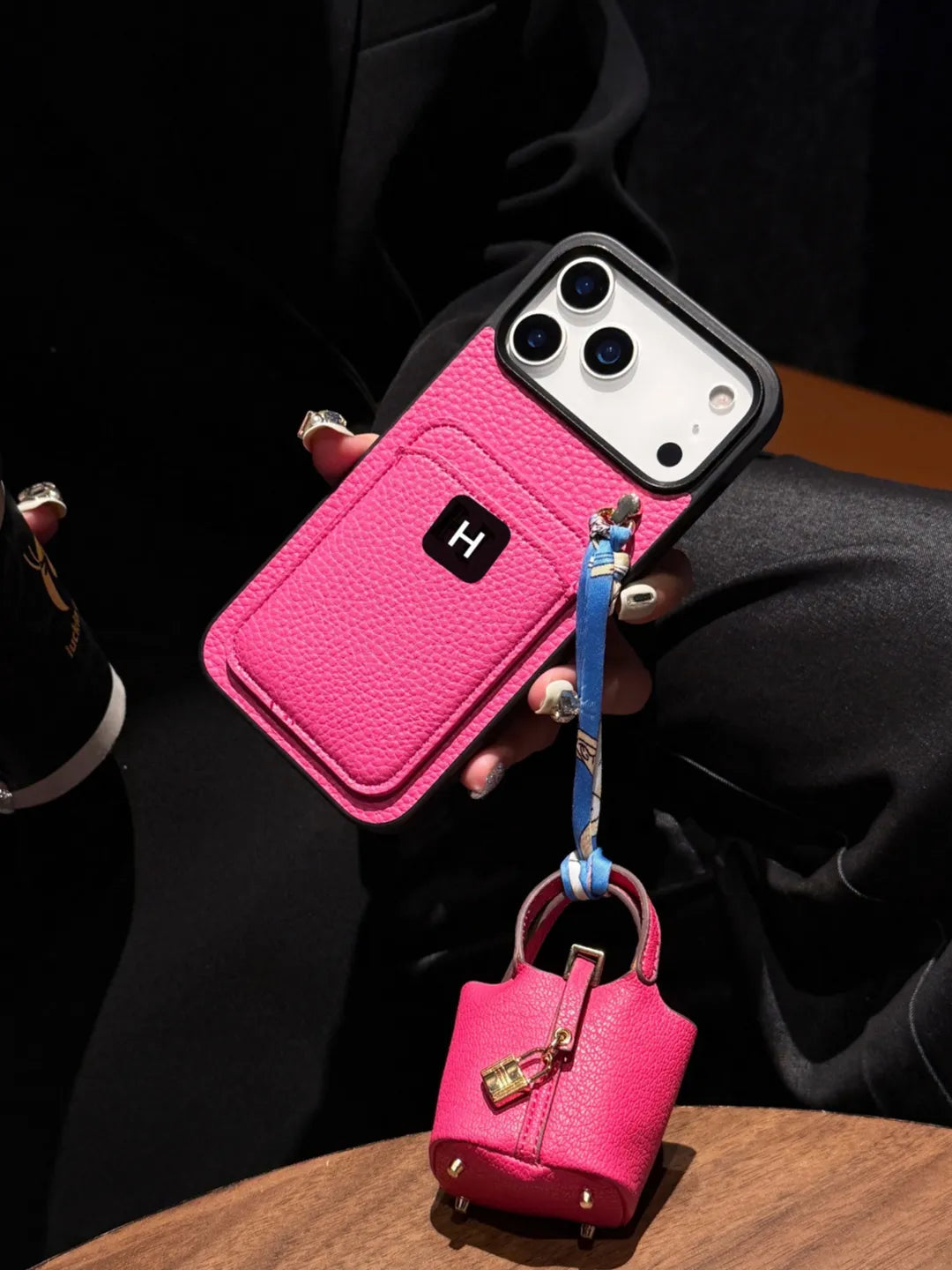 Rivelle Pocket Case