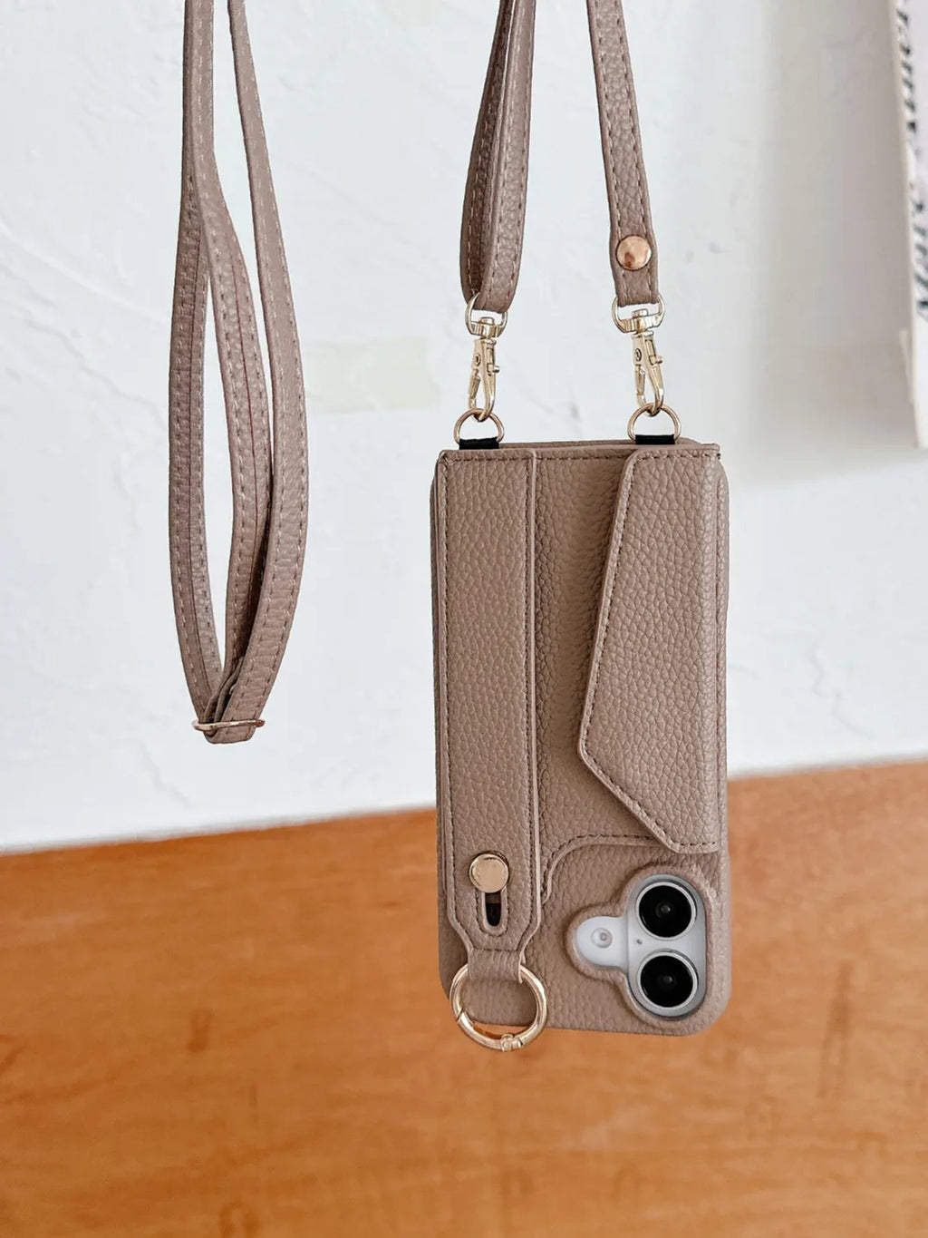 Auvren Crossbody Case