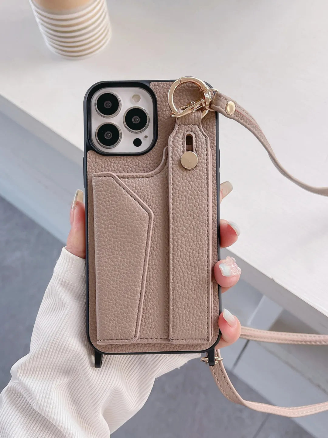 Arvess Crossbody Case